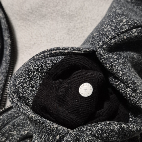 Lululemon Scuba Hoodie - Picture 2 of 4